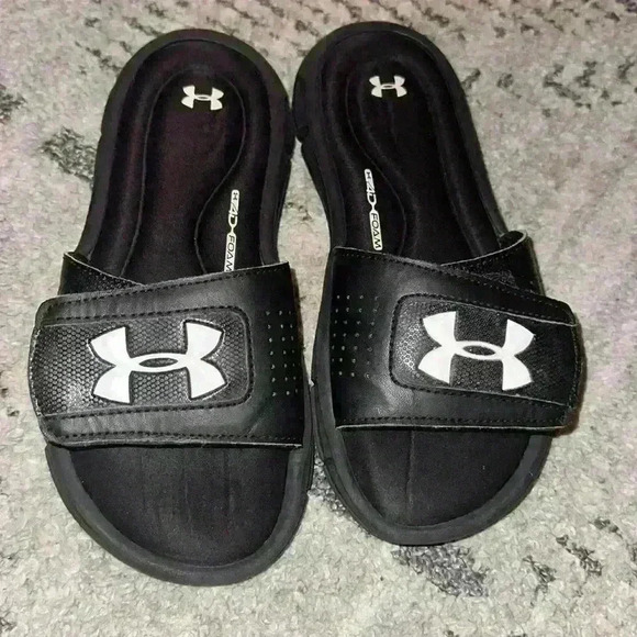 Under Armour Ignite Vi Sl Slide Sandal Black White 4D Foam Size 3Y - Picture 1 of 3